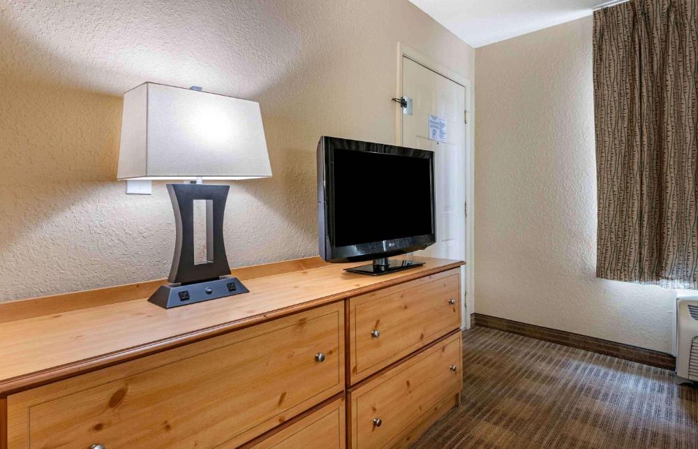 Studio with 2 Double Beds - Non-Smoking interior